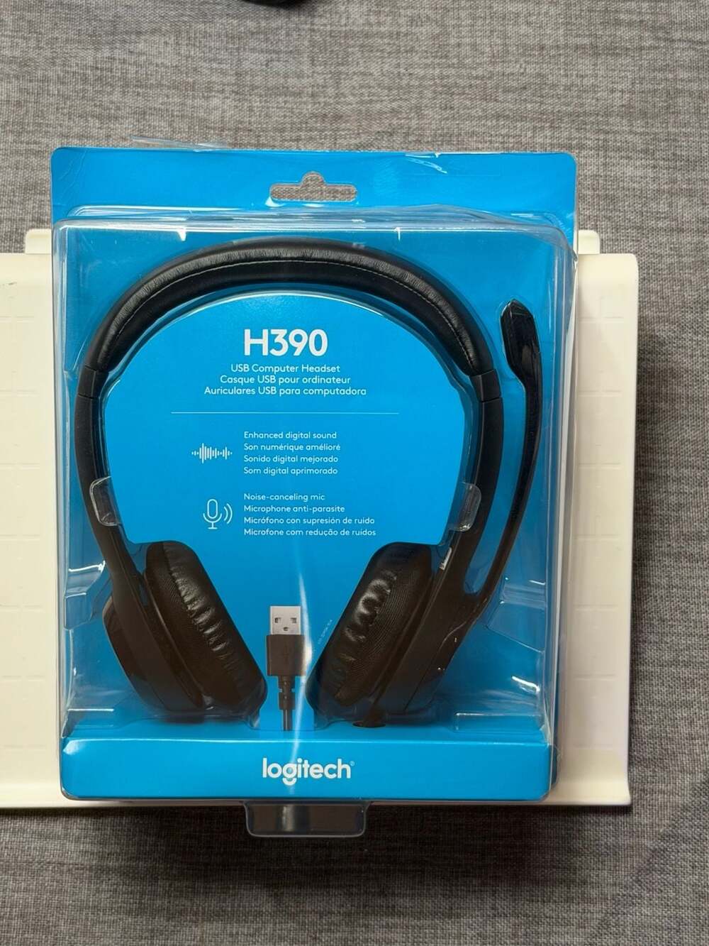 Logitech H390 Wired USB Computer Headset with Noise-Cancelling Microphone